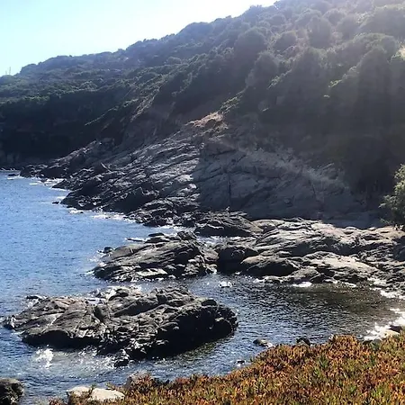 Scorcio Sull'acqua * Lumio (Corsica)